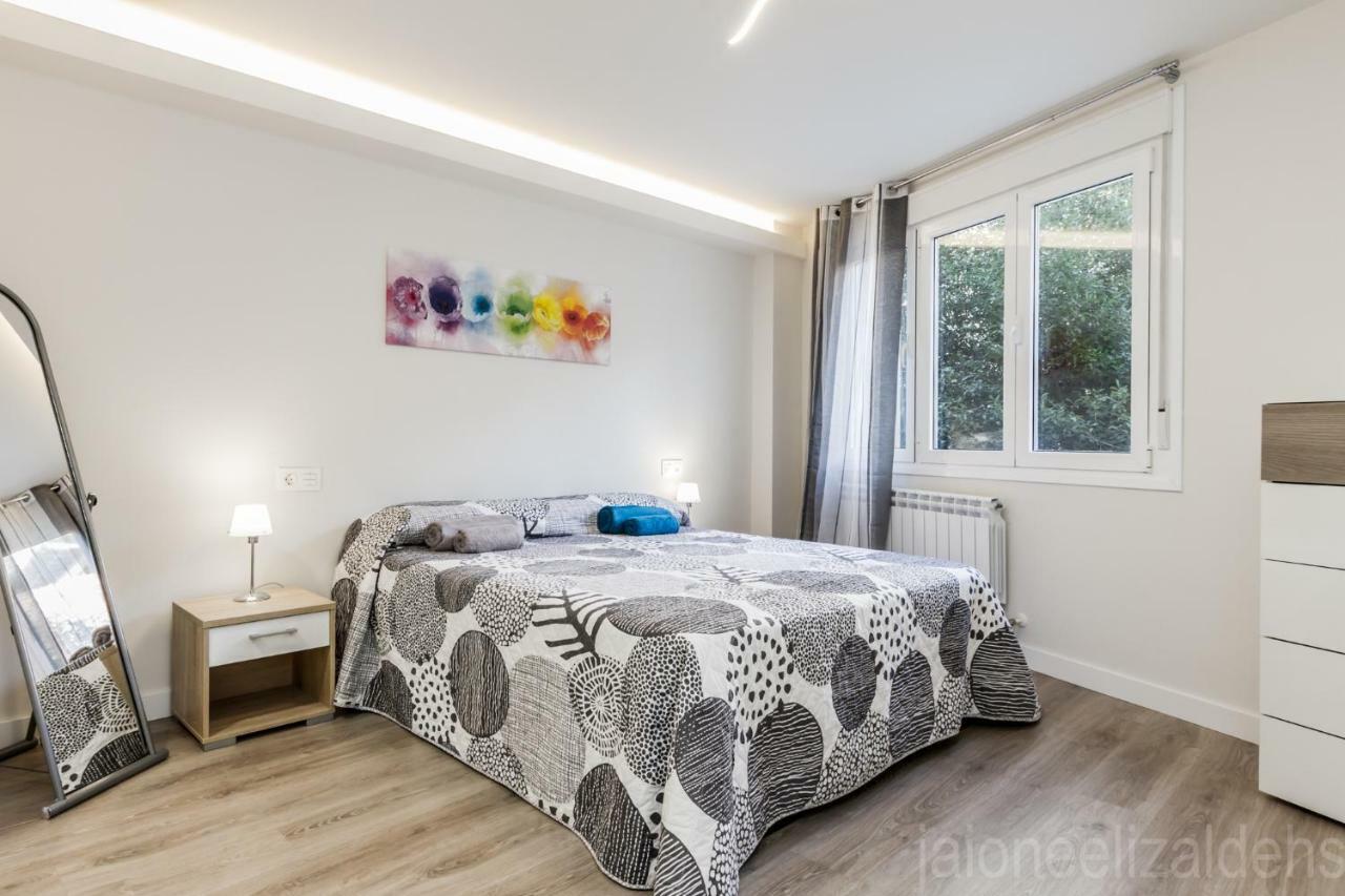 Apartamento Buen Camino Pamplona Bagian luar foto